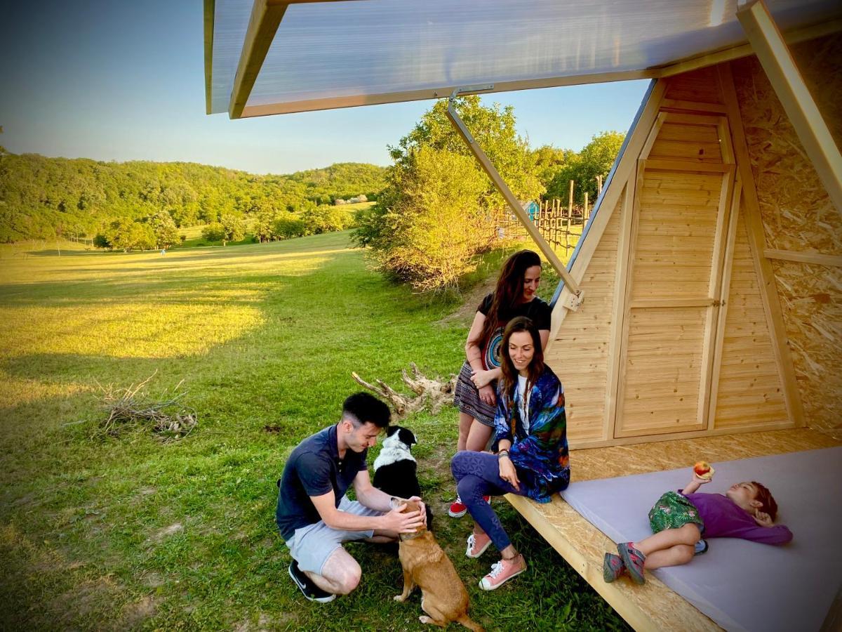 Dharma Horse Shelter Bungalows&Farmping Siofok Bagian luar foto